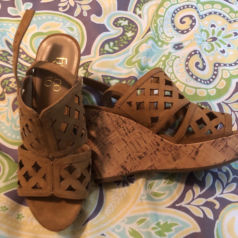 Franco Sarto tan wedges size 6